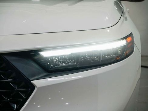 Used 2023 Honda Accord Sport image 7