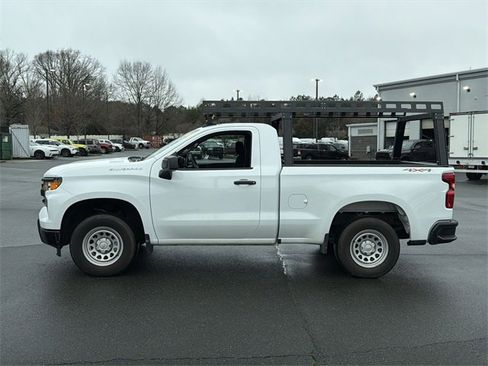 Used 2024 Chevrolet Silverado 1500 W/T w/ Trailering Package image 3