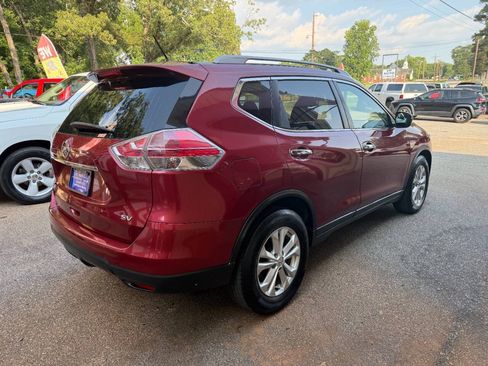 Used 2016 Nissan Rogue SV w/ SV Premium Package FWD image 4