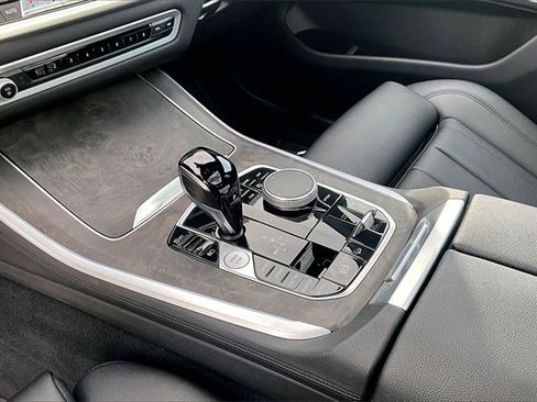 Used 2022 BMW X5 xDrive45e image 14