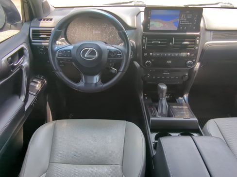 Used 2023 Lexus GX 460 w/ Black Line Special Edition AWD/4WD image 14