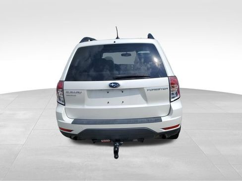 Used 2011 Subaru Forester 2.5X Premium w/ All-Weather Pkg AWD/4WD image 5