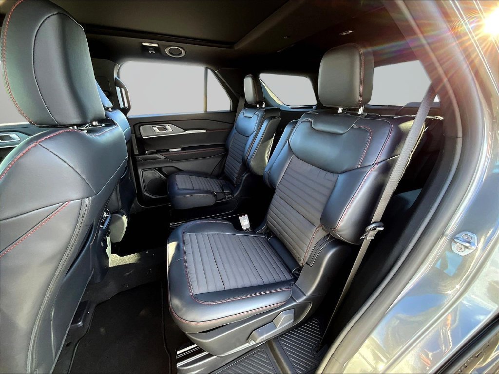 New 2027 Ford Explorer ST-Line w/ Premium Package AWD/4WD image 32