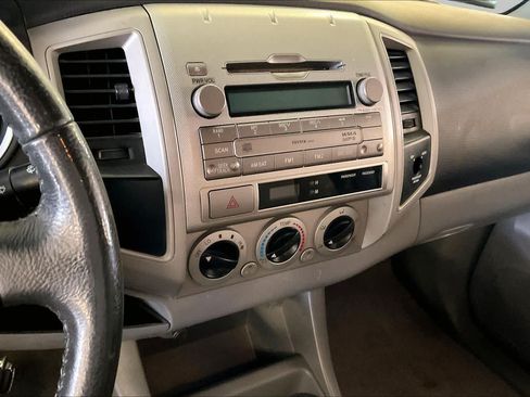 Used 2010 Toyota Tacoma 2WD Access Cab image 6