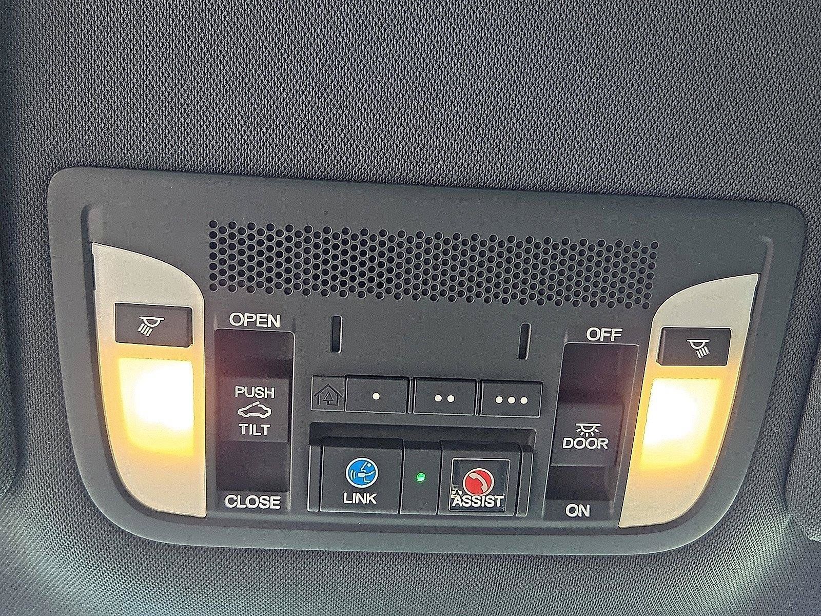 Used 2018 Acura ILX FWD image 25