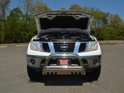 Used 2010 Nissan Frontier SE image 58