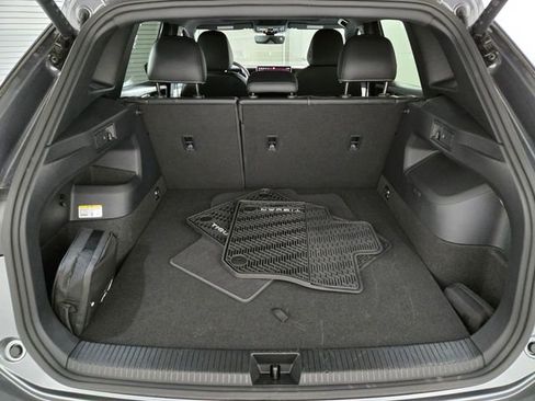 Used 2025 Volkswagen Tiguan SE R-Line AWD/4WD image 20