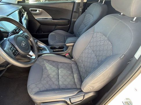 Used 2021 Kia Niro LX image 15