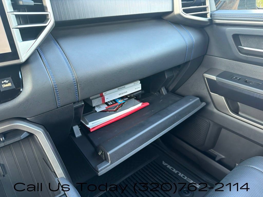 Used 2026 Toyota Sequoia Platinum AWD/4WD image 32