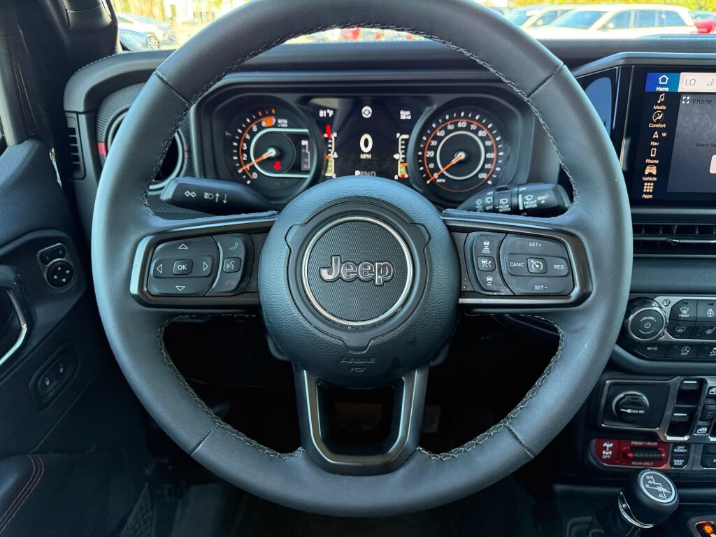 Used 2026 Jeep Wrangler Unlimited Rubicon w/ Technology Group AWD/4WD image 14