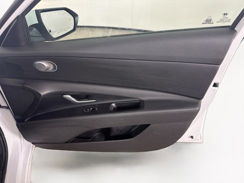 Used 2021 Hyundai Elantra SEL FWD image 30
