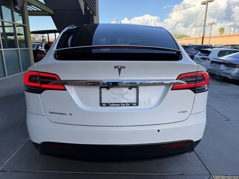 Used 2019 Tesla Model X 75D image 13