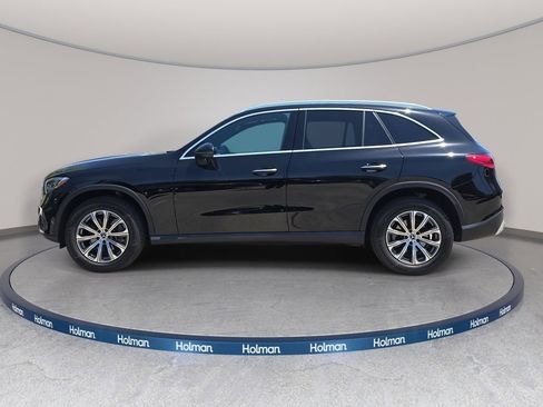 Used 2024 Mercedes-Benz GLC 300 4MATIC image 9
