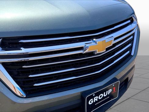 Used 2023 Chevrolet Traverse LT FWD image 30