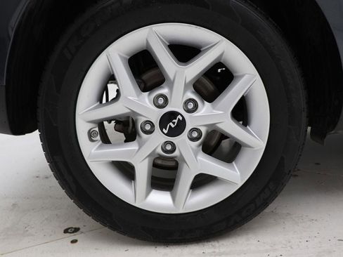 Used 2025 Kia Soul LX w/ LX Technology Package image 10