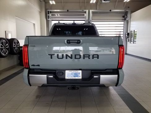 Used 2025 Toyota Tundra Limited AWD/4WD image 20