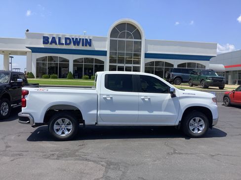 Used 2025 Chevrolet Silverado 1500 LT image 8