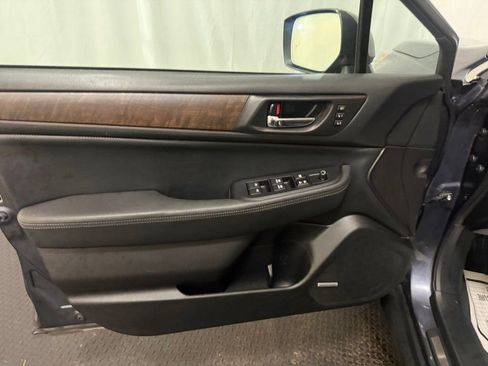Used 2017 Subaru Outback 2.5i Limited image 19