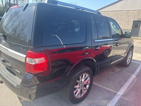 Used 2017 Ford Expedition Limited w/ Equipment Group 301A image 4
