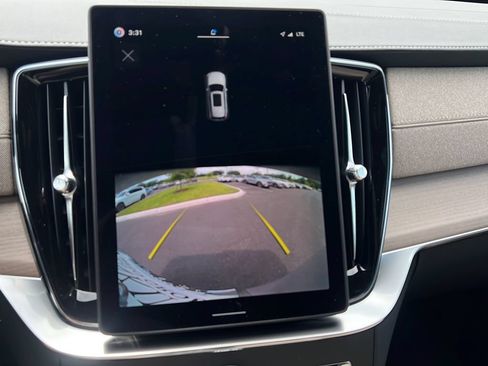 New 2026 Volvo XC90 B5 Core AWD/4WD image 16