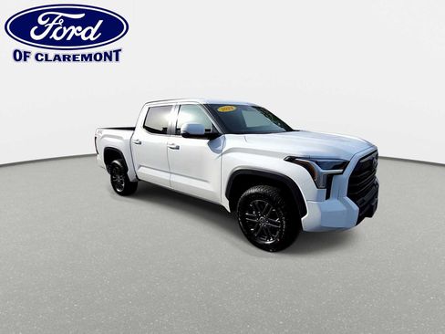 Used 2024 Toyota Tundra SR5 w/ SR5 Convenience Package AWD/4WD image 2