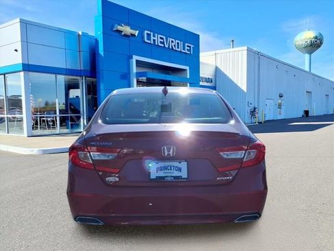 Used 2018 Honda Accord Sport image 4