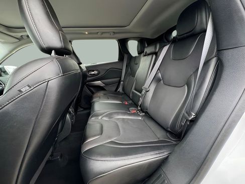 Certified 2022 Jeep Cherokee Limited image 27