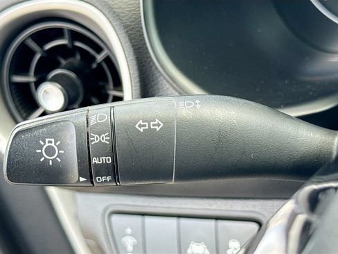 Used 2019 Kia Forte LXS FWD image 13