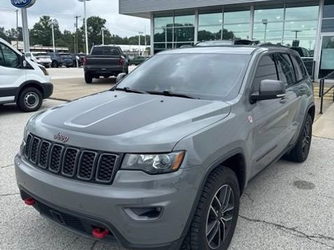 Used 2021 Jeep Grand Cherokee Trailhawk w/ Trailhawk Luxury Group AWD/4WD image 4