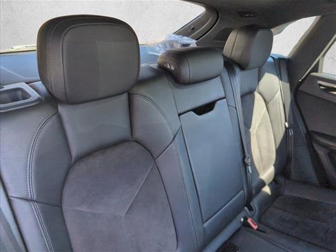 Used 2017 Porsche Macan image 22