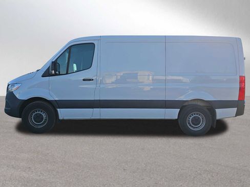 Used 2025 Mercedes-Benz Sprinter 2500 image 6