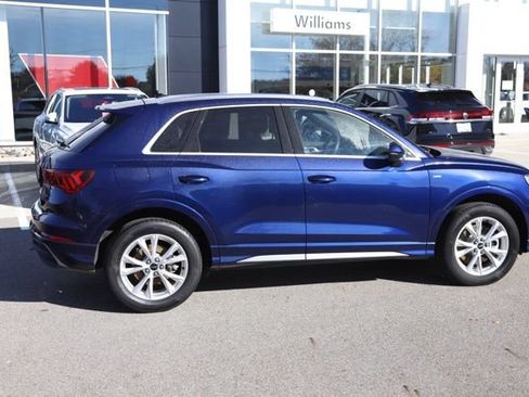 Used 2025 Audi Q3 2.0T Premium AWD/4WD image 2