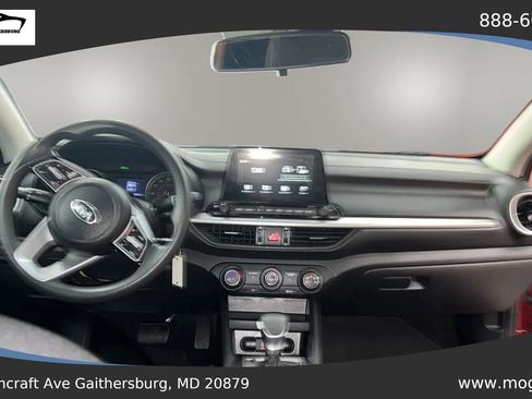 Used 2021 Kia Forte LXS FWD image 17