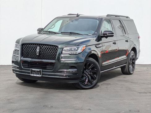 Used 2023 Lincoln Navigator L Black Label AWD/4WD image 1