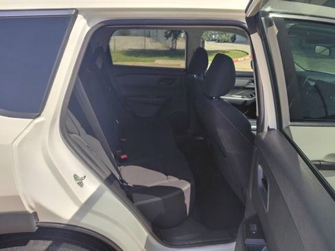 Used 2024 Nissan Rogue S FWD image 13