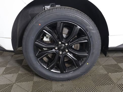 Used 2024 Ford Edge SE w/ Black Appearance Package AWD/4WD image 17