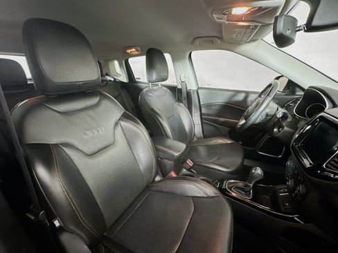 Used 2020 Jeep Compass Limited FWD image 28