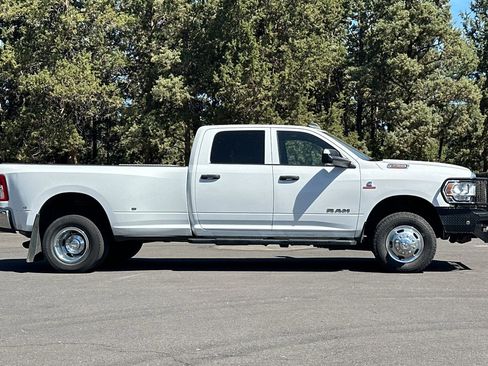 Used 2022 RAM 3500 Tradesman AWD/4WD image 3