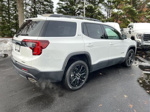Certified 2023 GMC Acadia SLT w/ Elevation Edition image 10