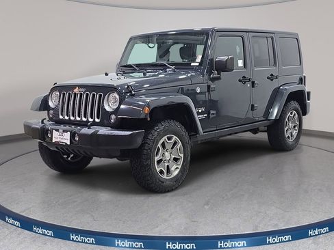 Used 2017 Jeep Wrangler Unlimited Sahara w/ Connectivity Group AWD/4WD image 1
