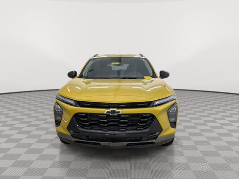 Used 2025 Chevrolet Trax ACTIV w/ Sunroof Package image 4