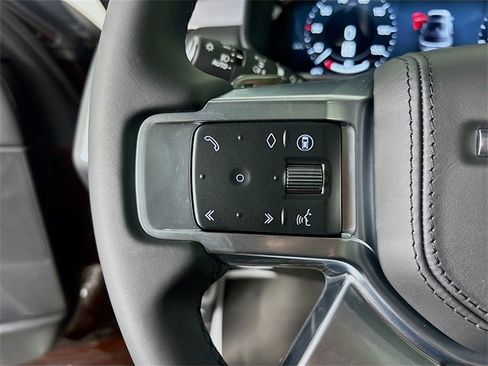 New 2026 Land Rover Discovery Limited Edition image 10