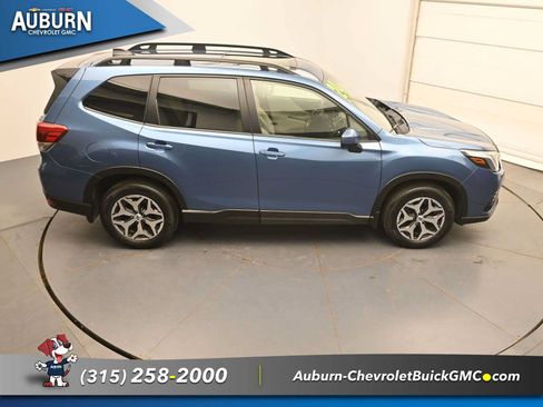 Used 2024 Subaru Forester Premium AWD/4WD image 35