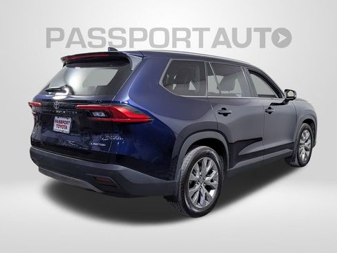 Used 2024 Toyota Grand Highlander Limited image 7