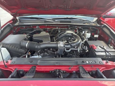 Used 2019 Toyota Tacoma Limited image 14