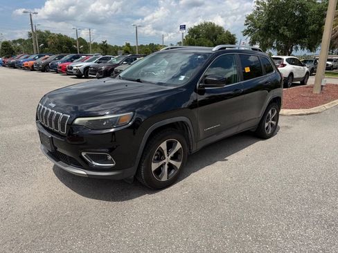 Used 2019 Jeep Cherokee Limited AWD/4WD image 11