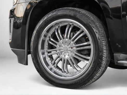 Used 2015 Cadillac Escalade Luxury image 62