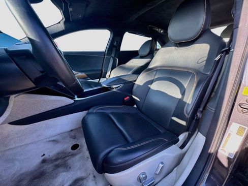 Used 2024 Lucid Air Touring AWD/4WD image 10