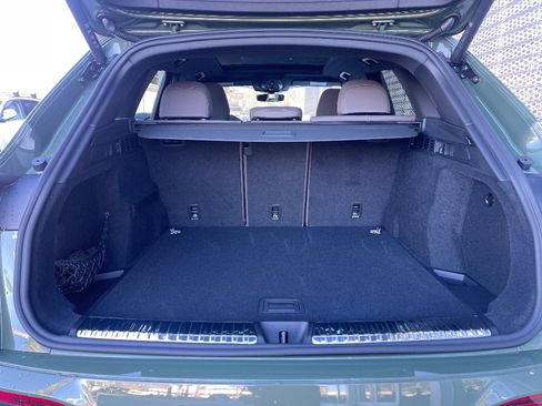 New 2025 Audi Q5 Prestige image 9