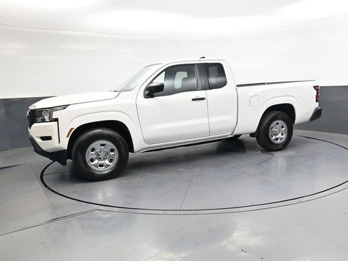 Used 2022 Nissan Frontier S image 8